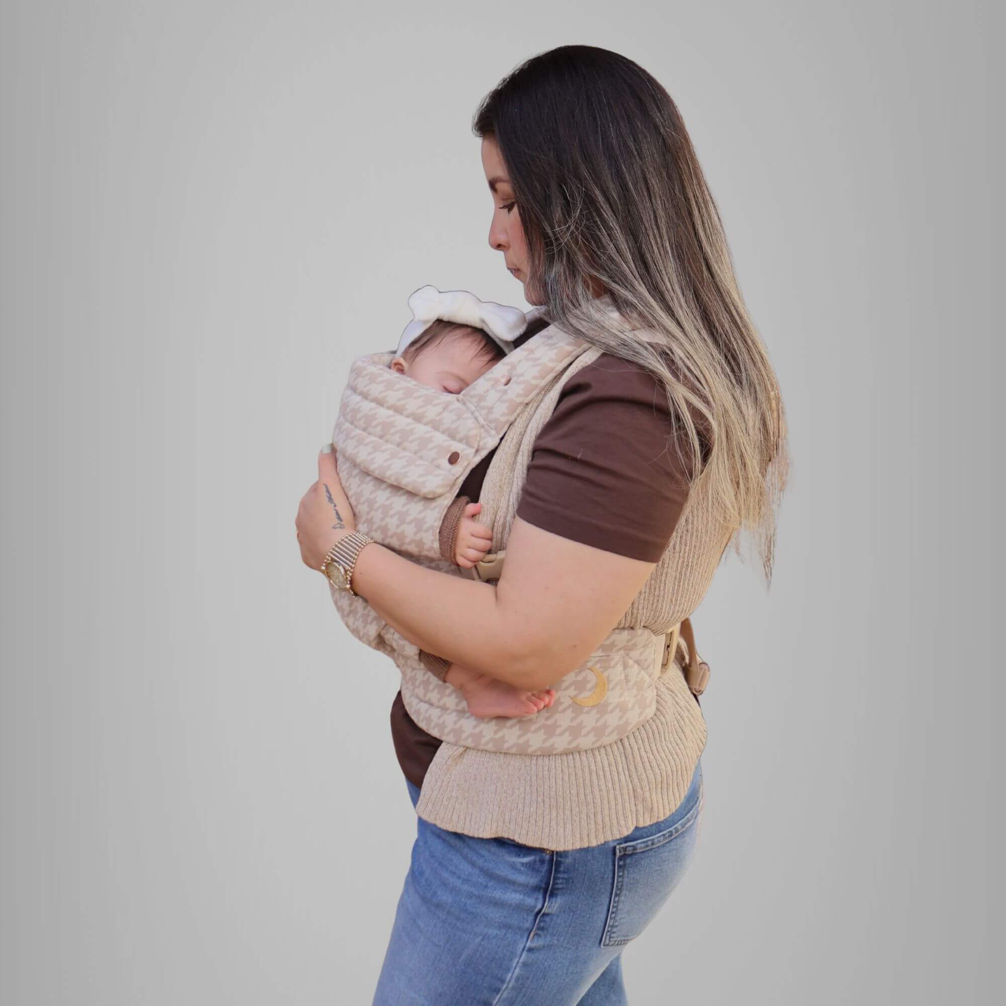 Portabebé Lúa - houndstooth beige